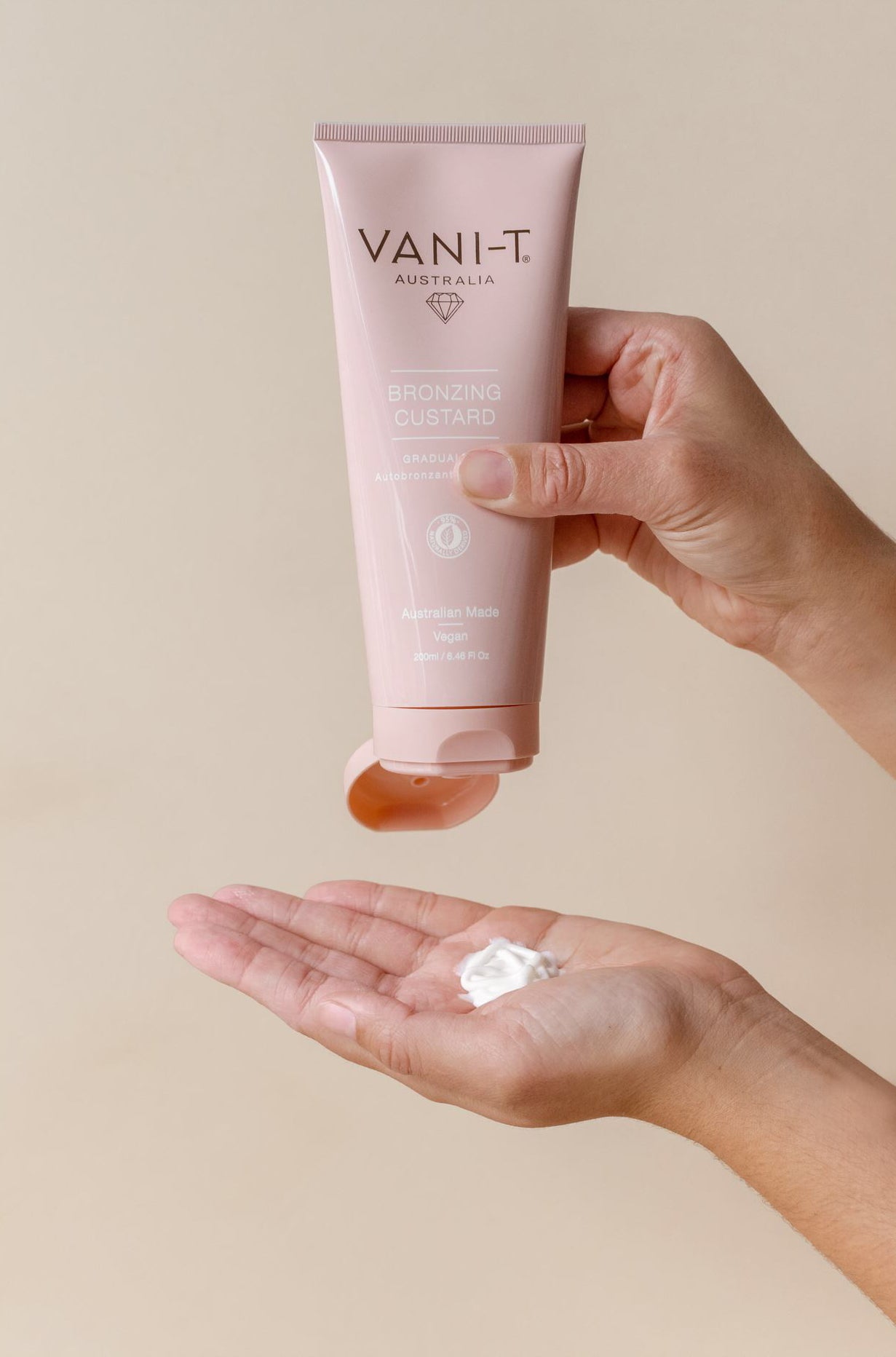 BRONZING CUSTARD - Gradual tan